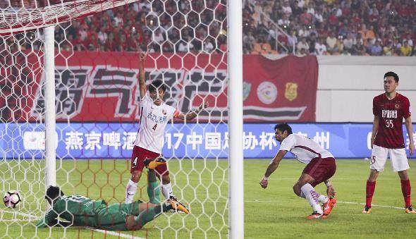 上港客场1-0战胜柏太阳神，亚冠小组赛两连胜